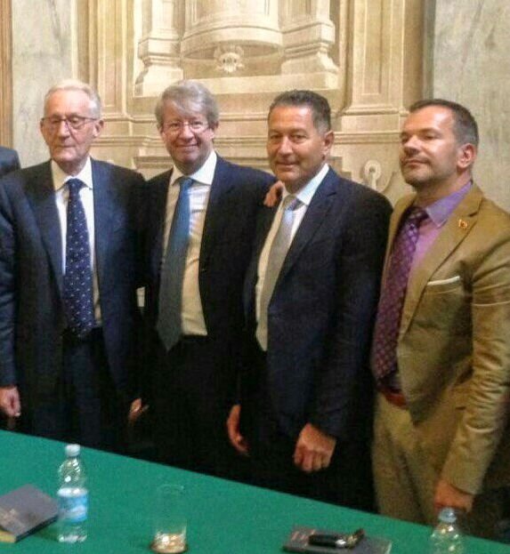 mit Beppe Ghisolfi und Mauro Gola, Präsident des CCIAA Cuneo