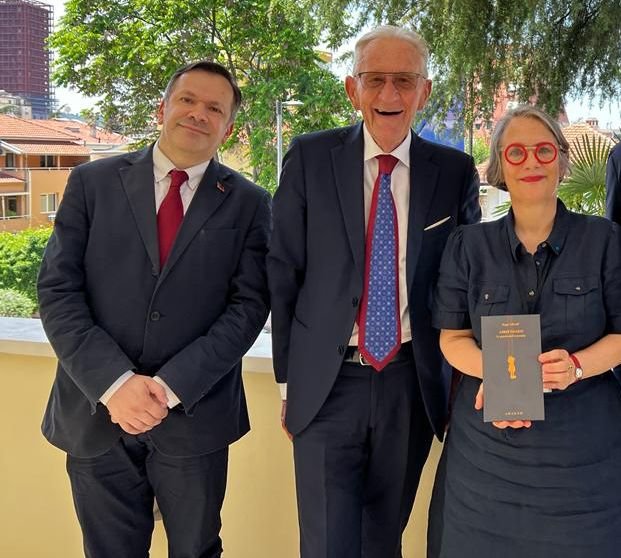 avec Beppe Ghisolfi et l'ambassadeur de France Elisabeth BARSACQ ~2